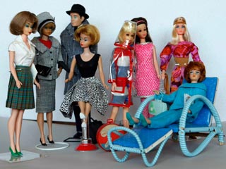 Куклата Барби празнува 50-ия си рожден ден