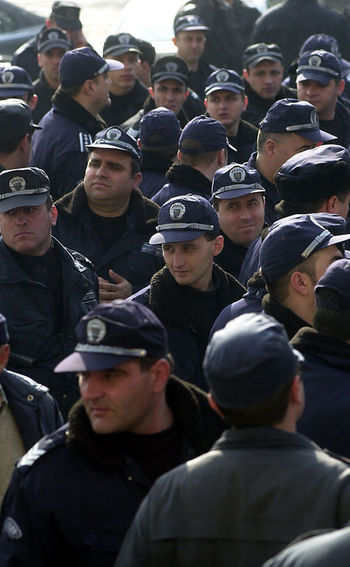 Полицаи от цялата страна ще подсетят в неделя шефовете на МВР за проблемите си