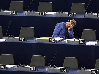 В Европарламента забраниха “мис” и “мисис”, “фрау” и “фройлан”