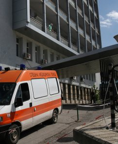 Леко обгазени са децата от пожара в София