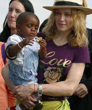 Мадона може да осинови още едно дете от Малави