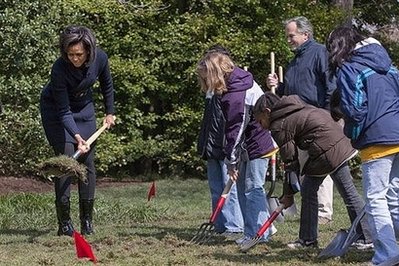 Мишел Обама продължава “градинарските” традиции на Елинор Рузвелт