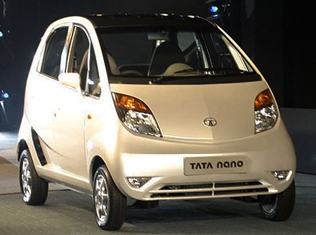 Индия пуска най-евтината кола в света