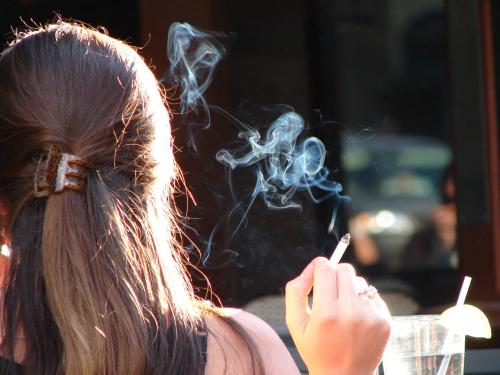 Само 2 жени пушат в Рибново