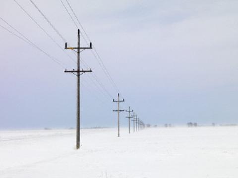 След снега няколко села са още без ток