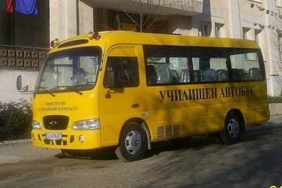 Автобус с 32 деца закъса до Драгалевския манастир 
