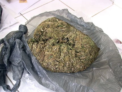 5,5 тона марихуана открити в Хамбург