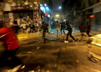 Погроми на гръцки анархисти в Солун