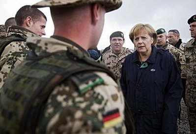 Германска база в Афганистан под обстрел след посещение на Меркел