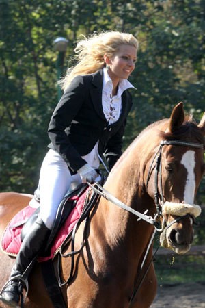 Катя Дунева открива с езда здравословния сезон в Банско
