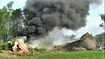 78 са вече жертвите от самолетната катастрофа в Индонезия