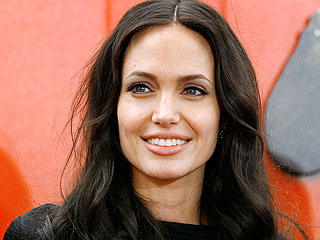 Анджелина Джоли първа сред най-влиятелните знаменитости