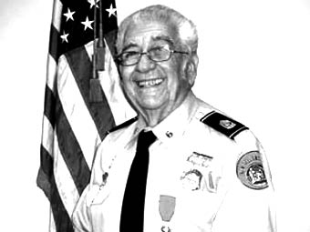 Най-старият действащ полицай в САЩ почина на 84 г.