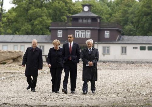 Обама посети Бухенвалд и призова Ахмадинеджад да направи същото