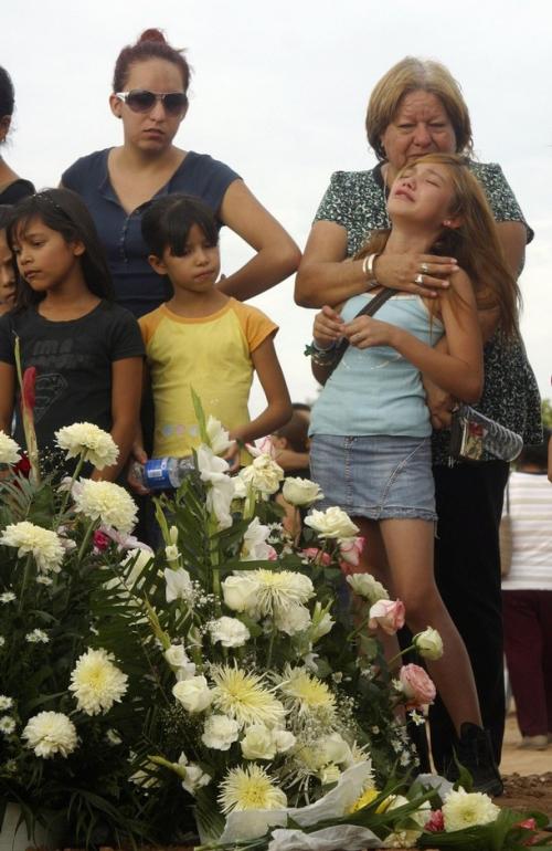 Броят на децата, загинали при пожара в Мексико, нарасна до 43