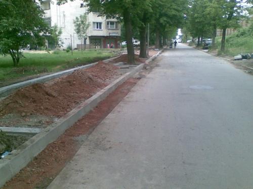 Борисов прави тротоар след публикация на БЛИЦ