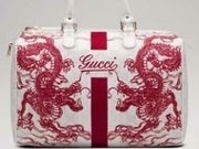 Gucci лансира чантa с дракон
