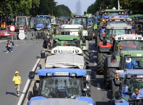 Трактористи блокираха улиците на Брюксел
