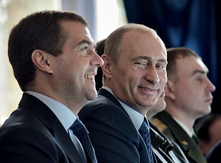 Мнозинството руснаци убедени в дългия живот на тандема Медведев-Путин