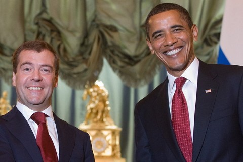 Обама и Медведев единни за атомното разоръжаване
