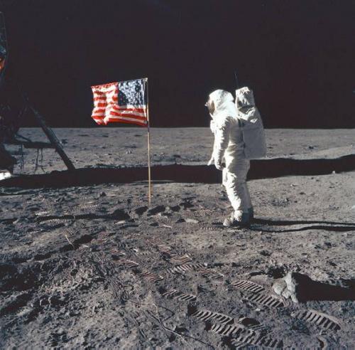 40 години от покоряването на Луната