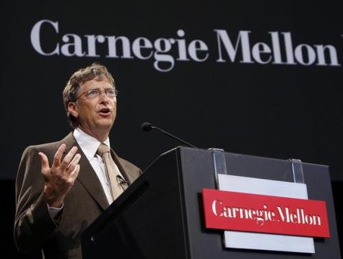 Бил Гейтс си остава най-богатият американец