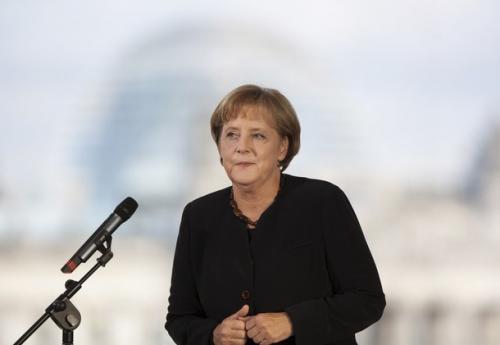 Меркел скочи на &quot;Гугъл&quot; за авторското право