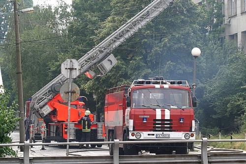 Пожарникари спасиха 16 деца при пожар във Варна