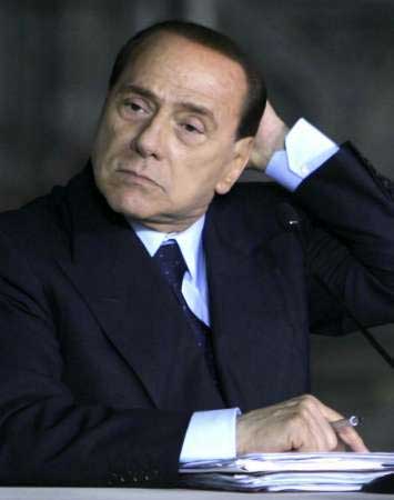 Берлускони заплашен със смърт