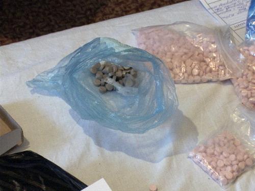 Разкриха наркодепо за екстази в апартамент под наем