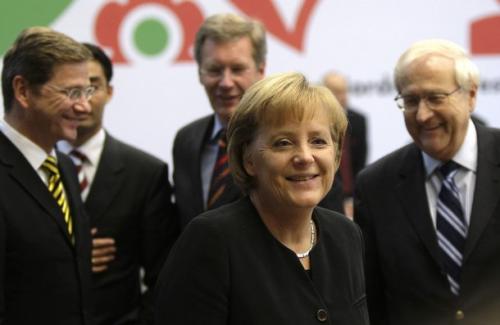 Меркел обявява новия си кабинет 