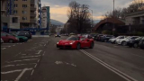 Шок! Ето какво направи баровец с червено "Ферари" пред скъпарски хотел в София ВИДЕО