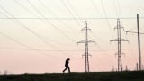 Украинската енергийна система е на ръба на колапса: Спират тока на всички предприятия заради...