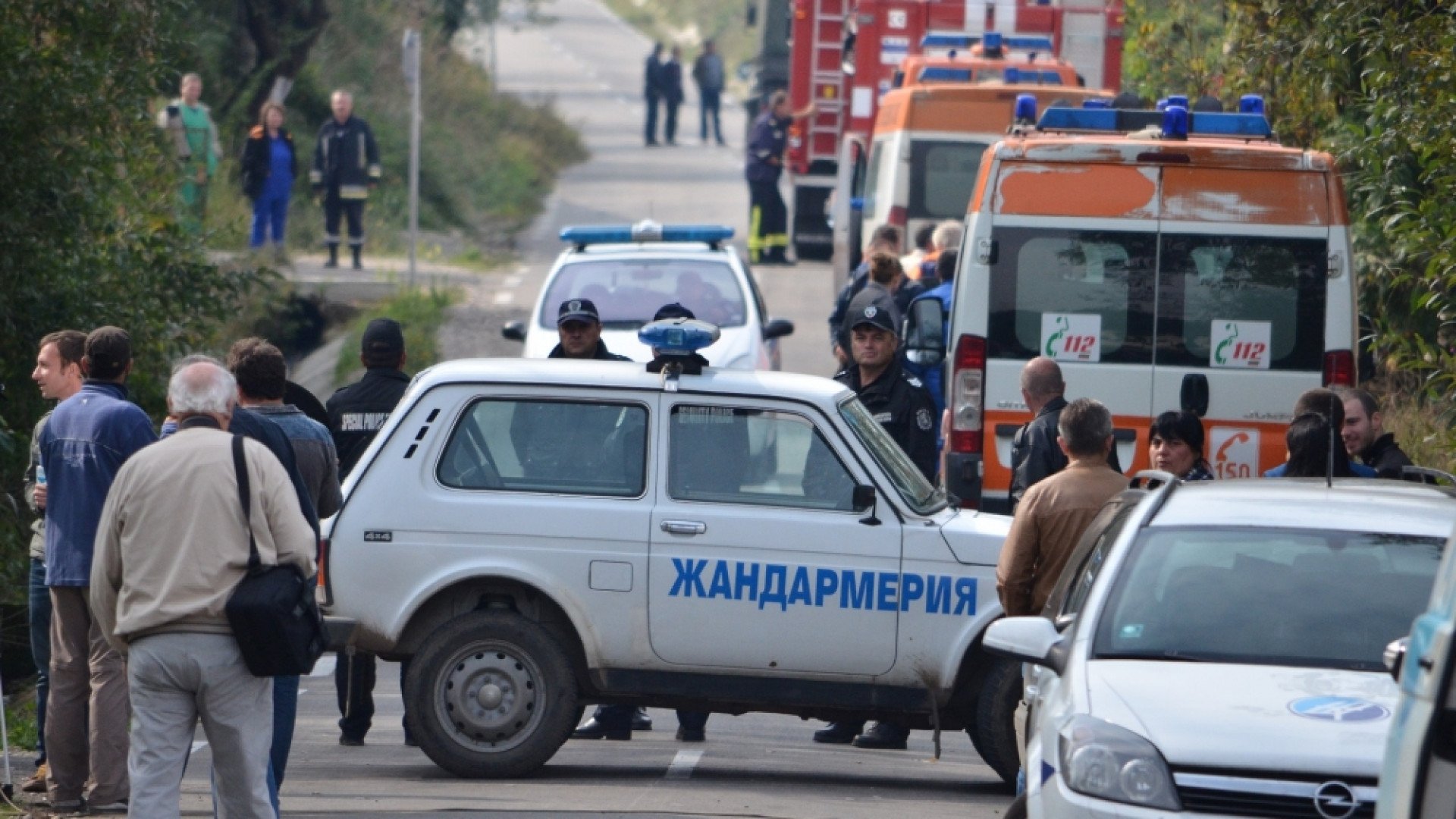 Кръв се лее на Подбалканския път, жена и дете са ранени СНИМКИ