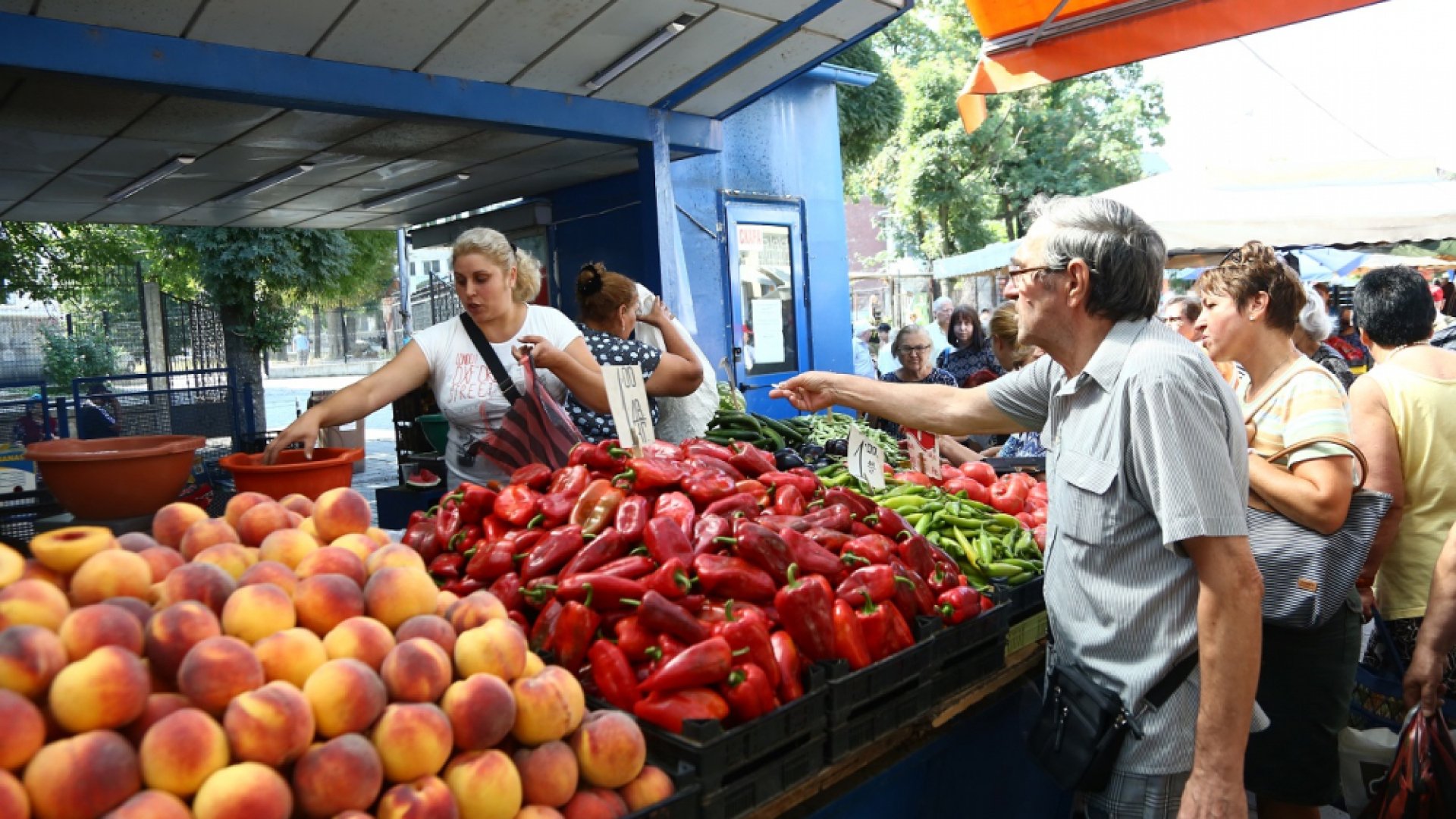 По-скъпa зимнина тази година - цените скачат, а няма и продукти 