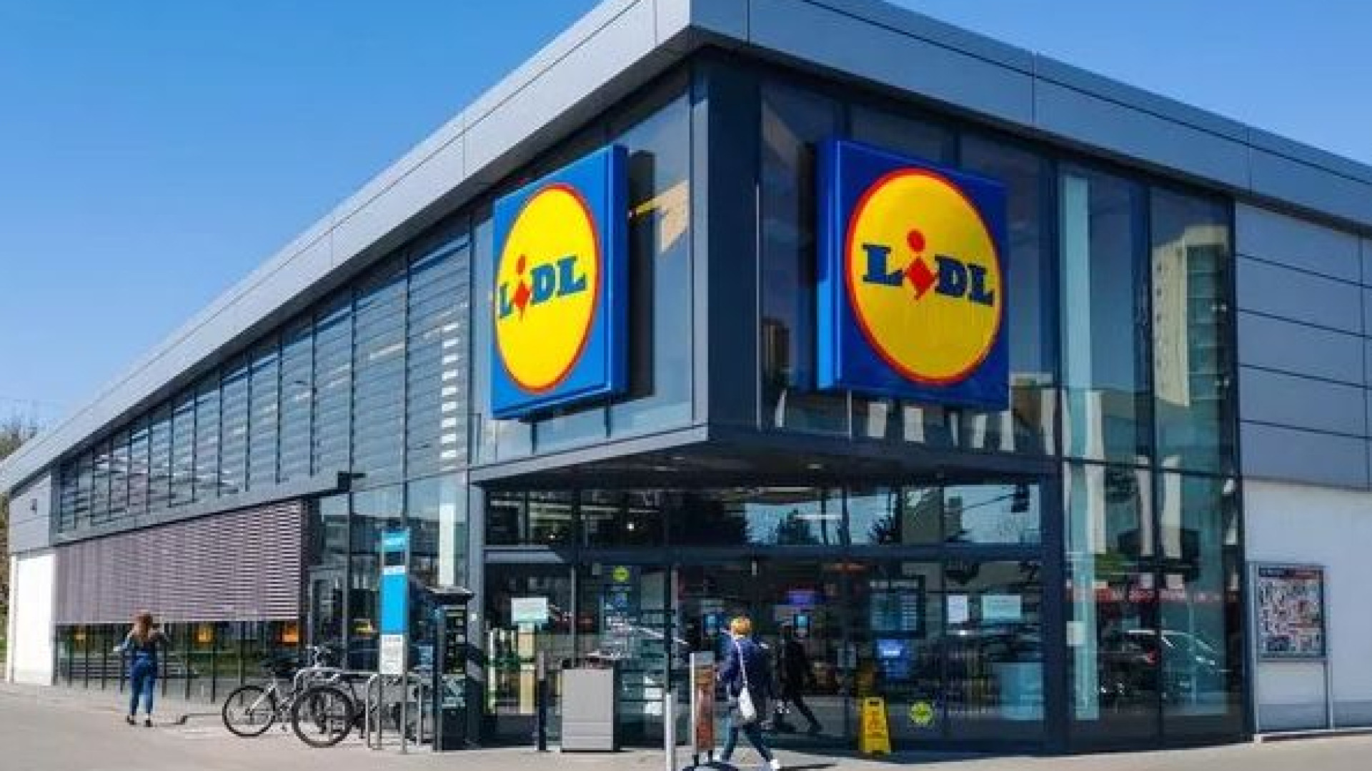 Клиентите на Lidl беснеят! Брутална шашма лъсна щом сравниха цените у нас и в чужбина