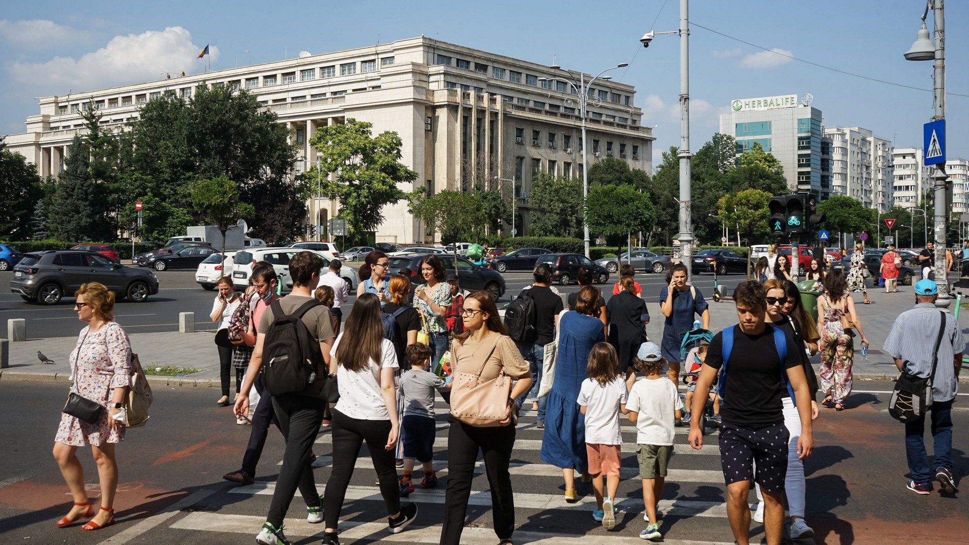 Влязохме заедно в Шенген, но ето и истината за заплатите в Румъния