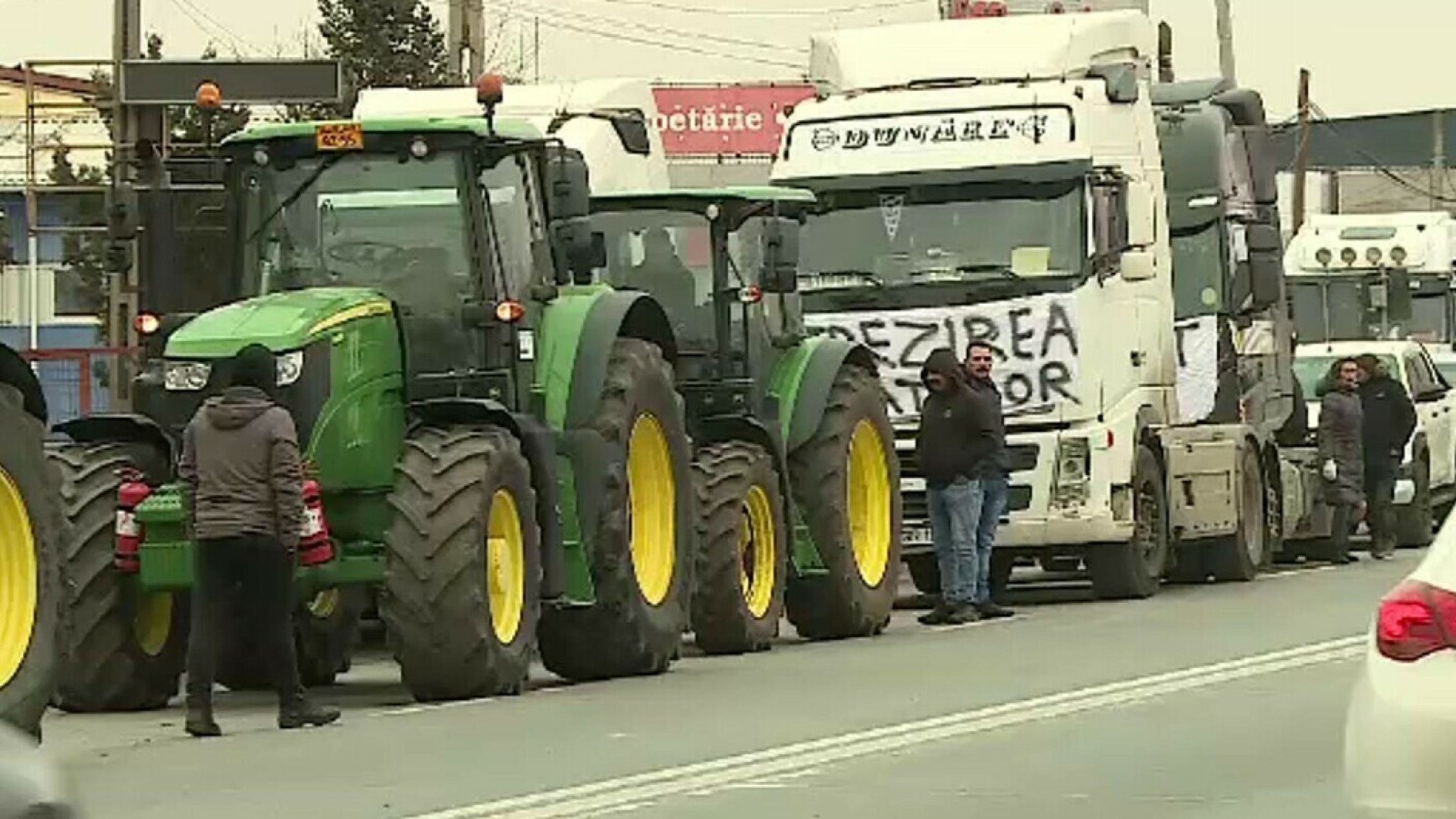 Ад в цяла Румъния, пътуващите в капан ВИДЕО