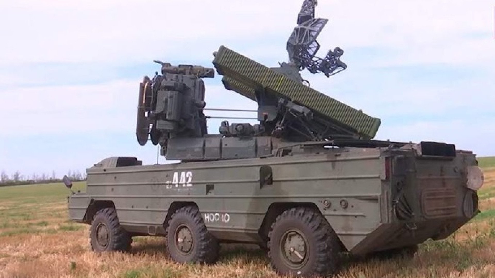 Бойците от ВСУ поразиха руски ЗРК "Оса" с удар от HIMARS ВИДЕО