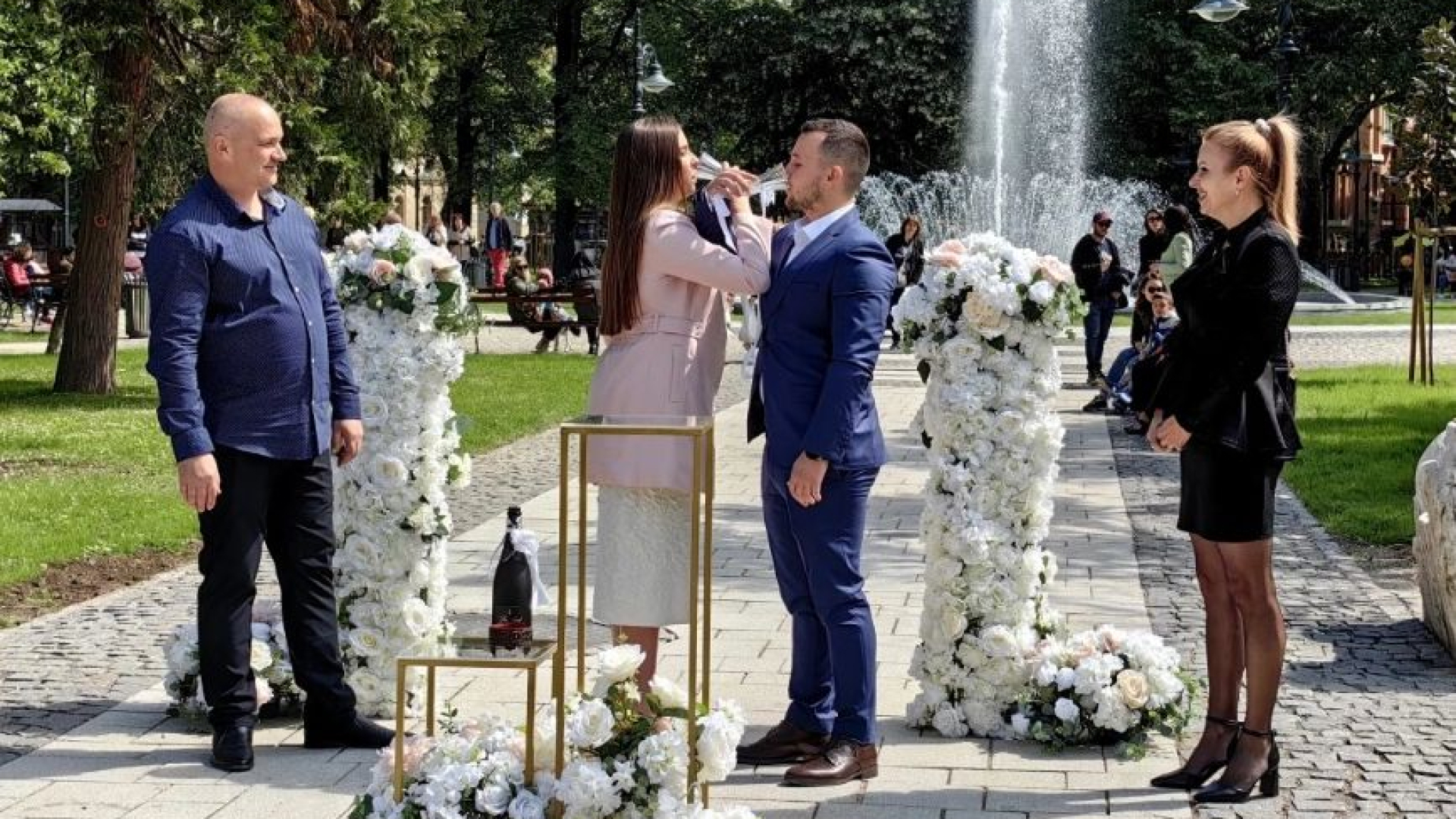 Всички онемяха! Градската градина в Пловдив се превърна в... СНИМКИ