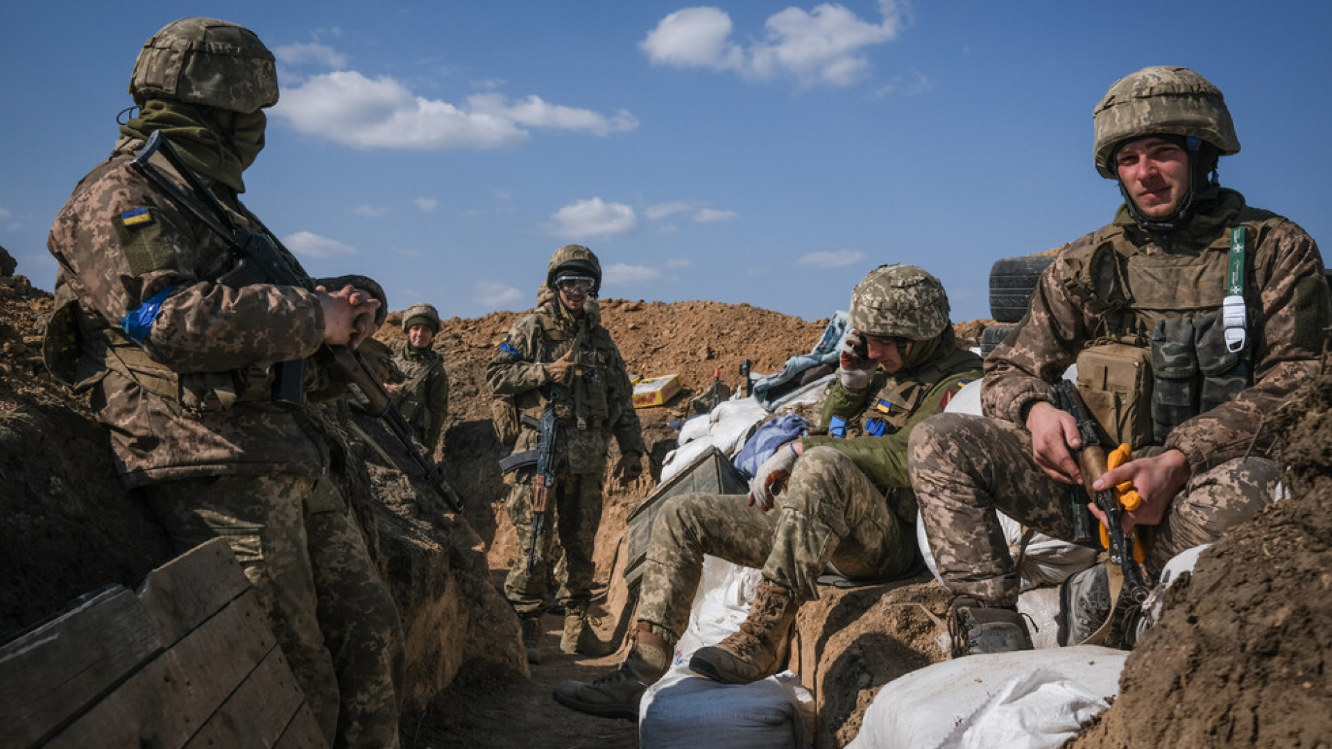 Източници разкриха колко мъже са избягали от Украйна от началото на войната 