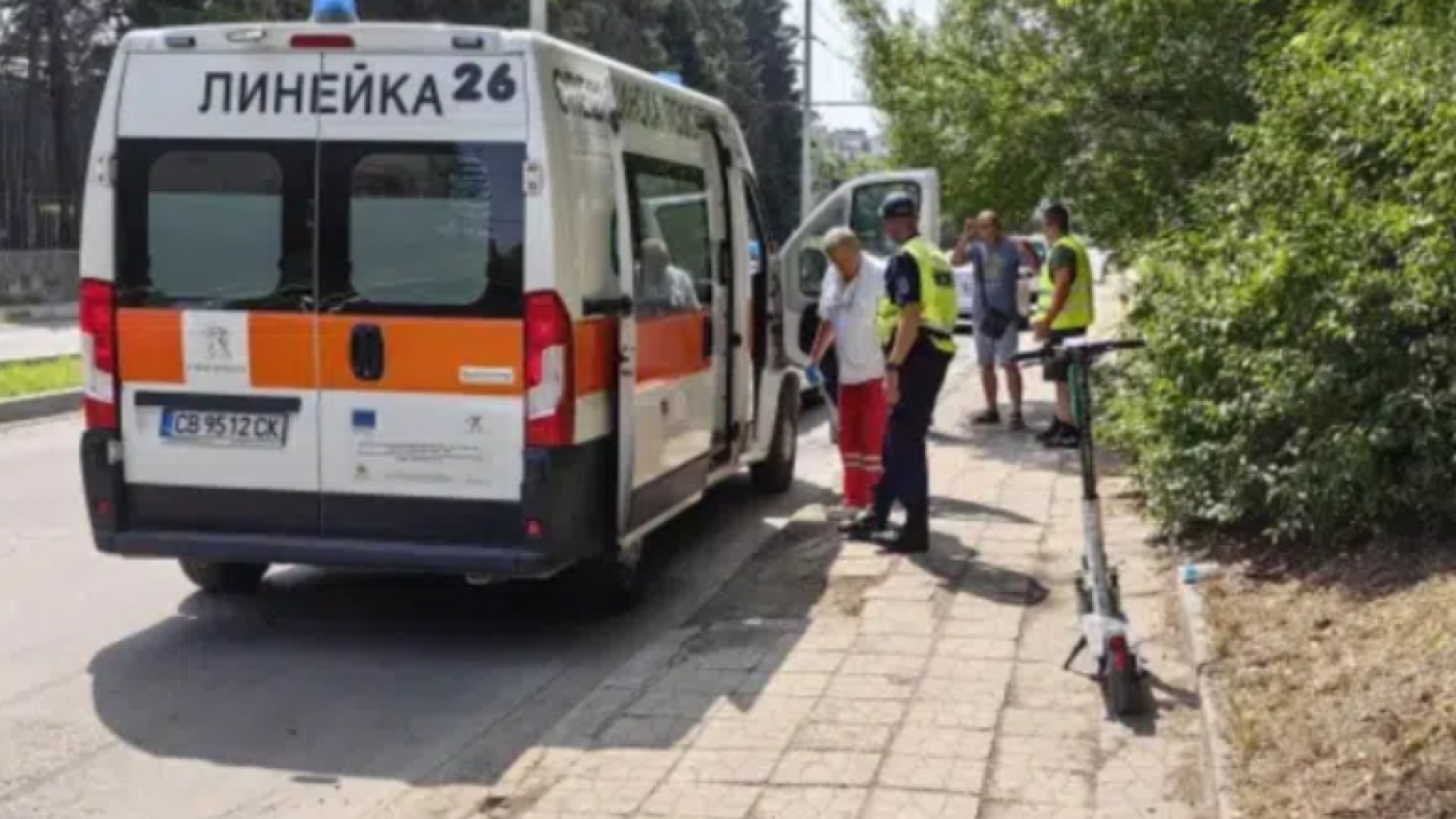 Мъртвопиян подкара тротинетка край Слънчев бряг и направи страшен сакатлък