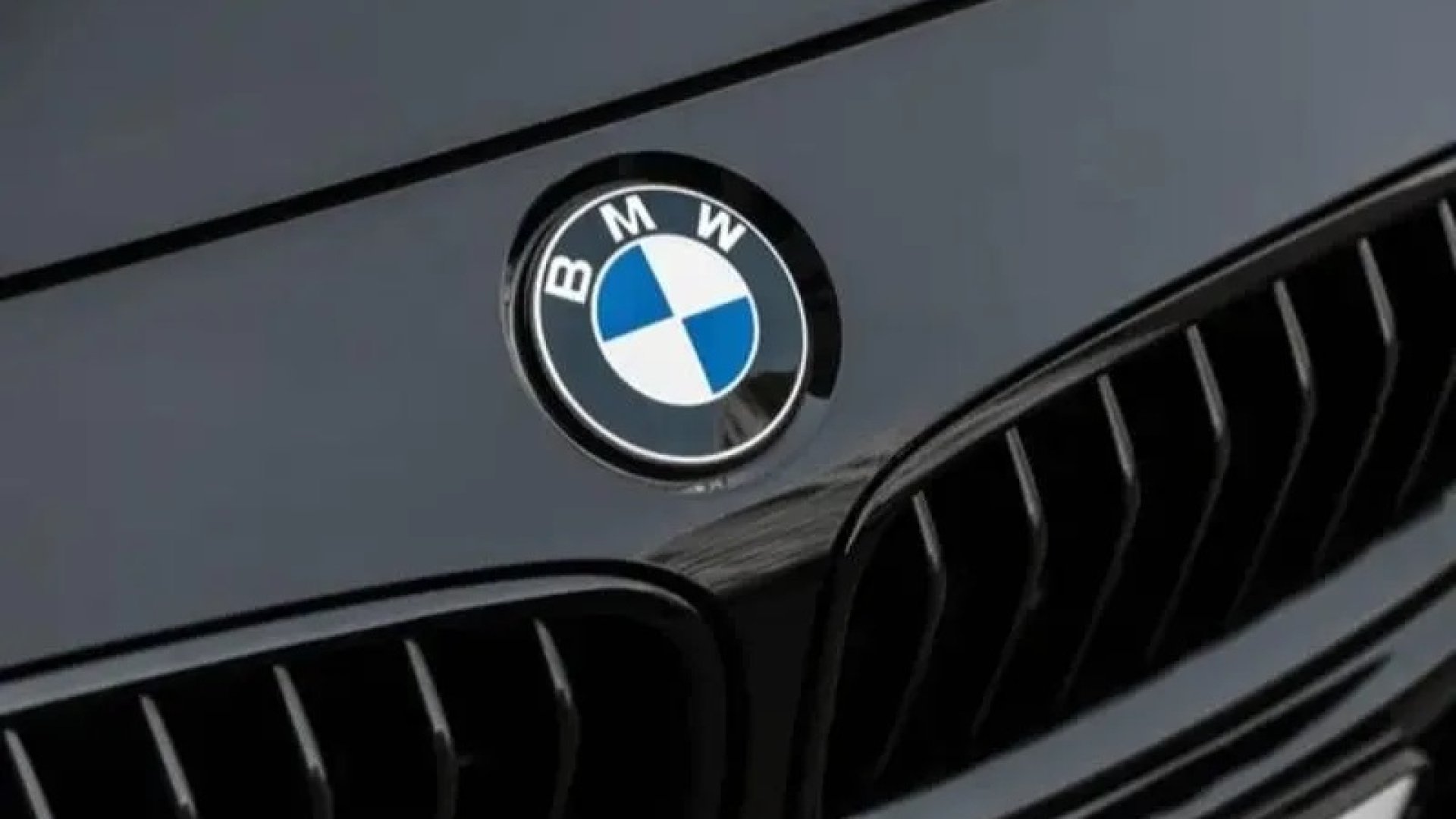 BMW показа как изглежда най-мощното комби на компанията в историята СНИМКИ 