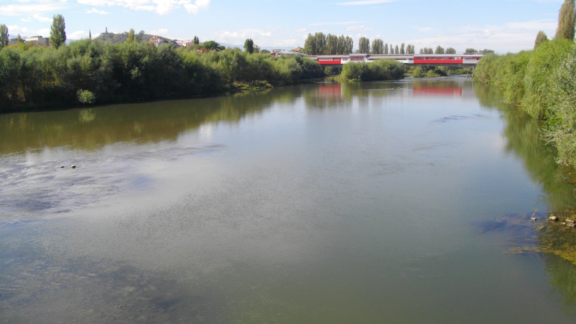 Дете влезе във водите на Марица и не излезе, издирват го