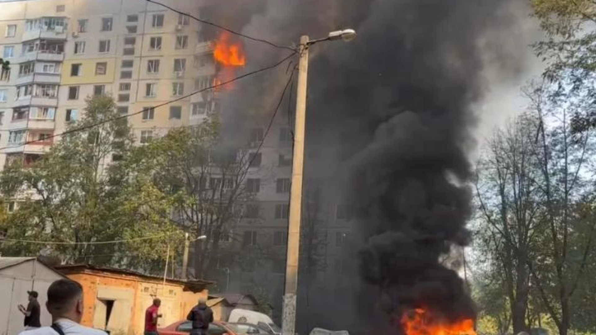  Ново брутално руско зверство посред бял ден в Харков, всичко е в пламъци ВИДЕО