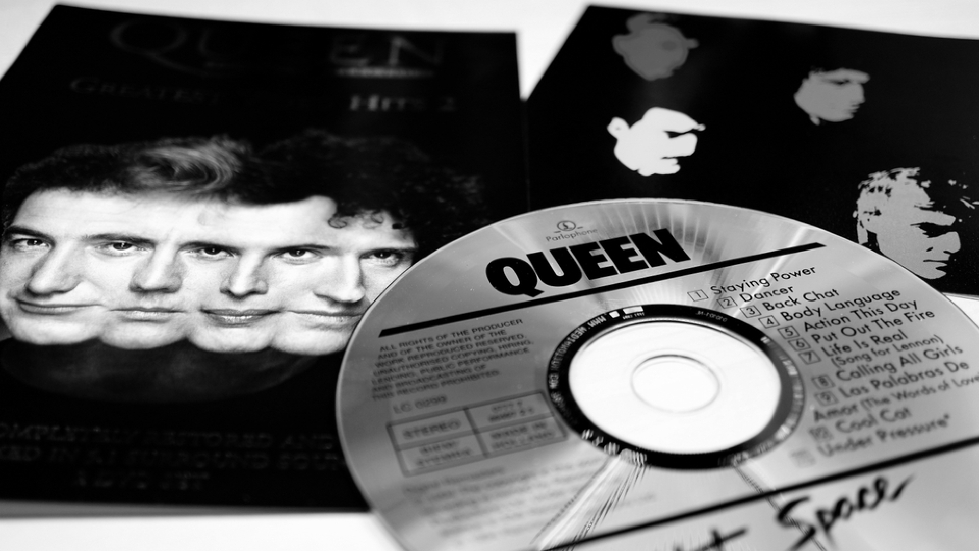 Инсулт покосил легенда на Queen