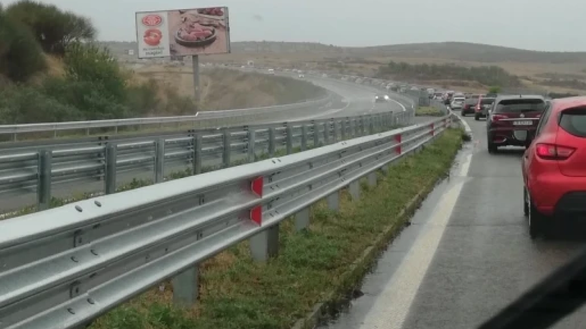 Първо в БЛИЦ: Зверска тапа на "Тракия" заради ПТП, шофьор е... СНИМКИ