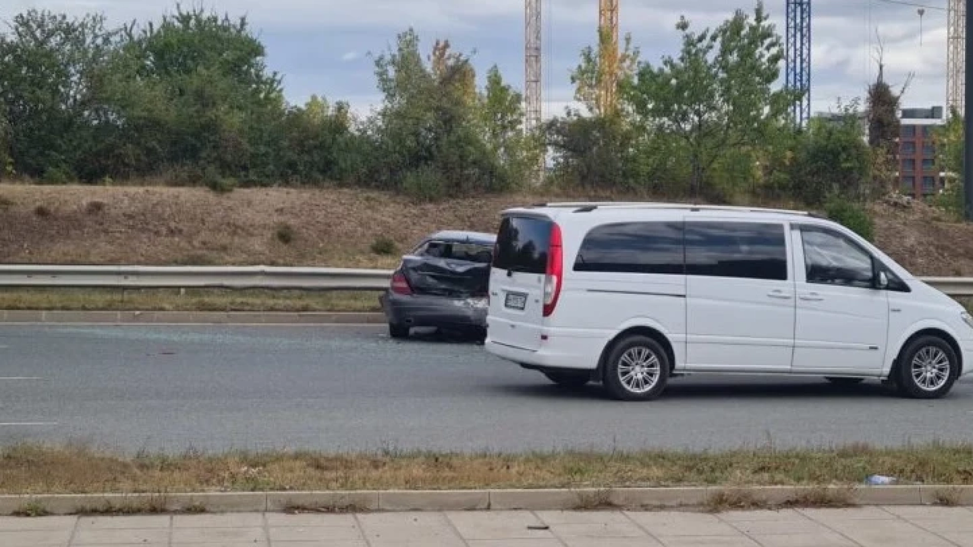 Такова тежко автомеле на софийското Околовръстно скоро май не е имало СНИМКИ