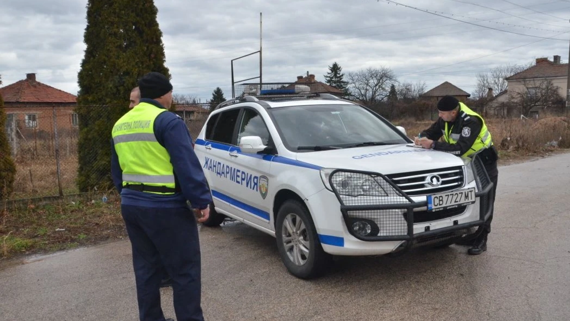 Спецакция скова Северозапада! Ченгета преследват през гори и ниви избягал пандизчия 