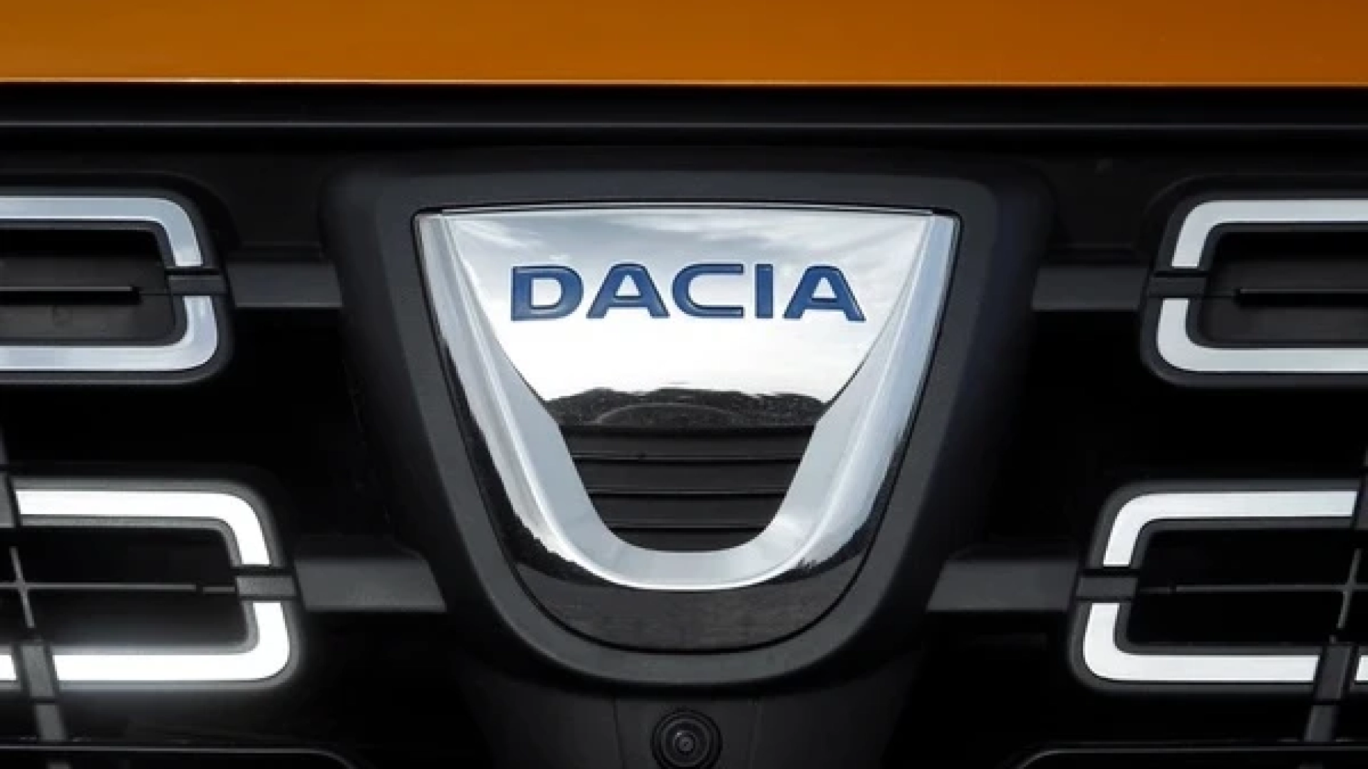 Големият "брат“ на Dacia Duster ще бъде пуснат през 2025 г